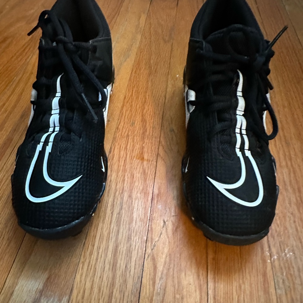 Nike Black and White Sneakers